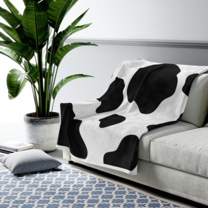 Cow Print Velveteen Plush Blanket - Image 4